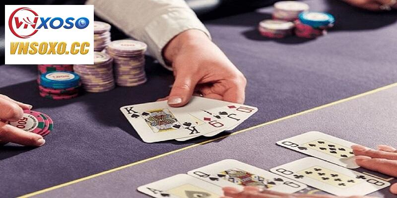 Quy trình cơ bản trong cách chia bài poker tại VNSOXO