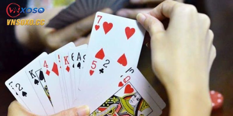 Bộ bài Tiến Lên 4 người – Cách sắp xếp & ý nghĩa